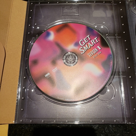 Get Smart dvd set. - Picture 8 of 10